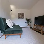 Jads Apartament *